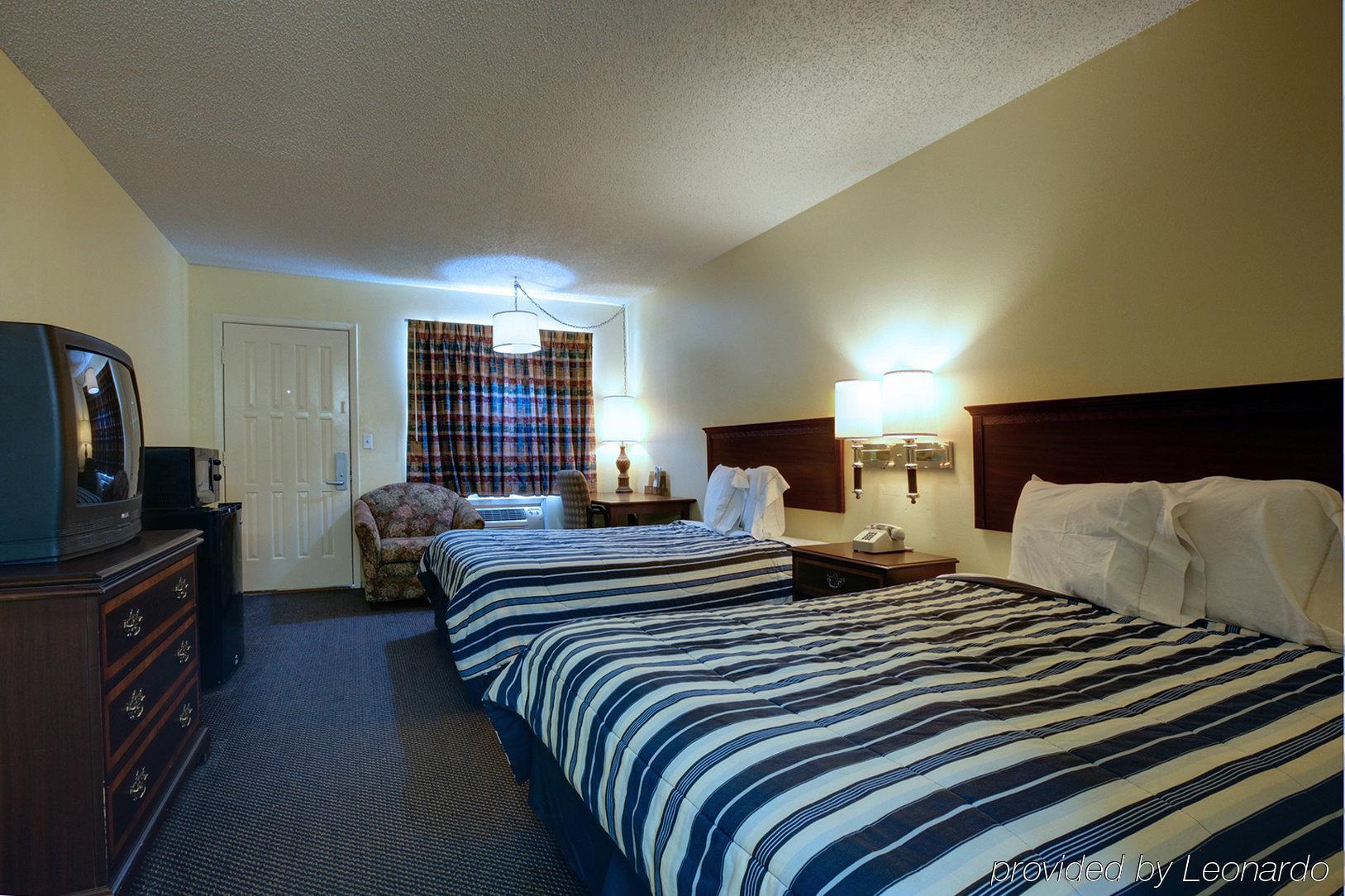 Americas Best Value Inn Comanche Стая снимка